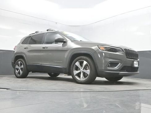 Used 2020 Jeep Cherokee Limited FWD image 42