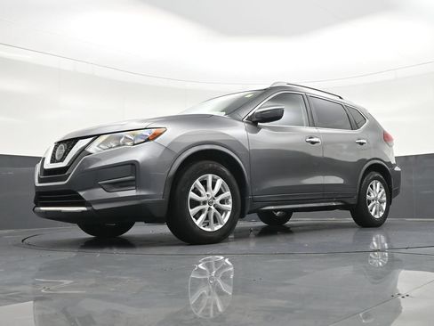 Used 2020 Nissan Rogue S w/ Special Edition Package FWD image 25