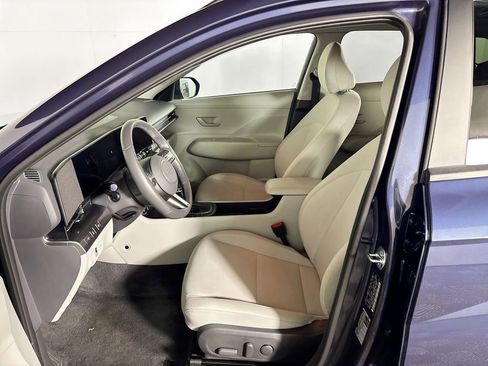 Used 2025 Hyundai Kona SEL image 11