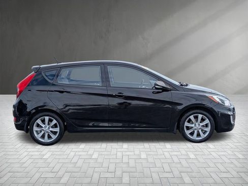 Used 2013 Hyundai Accent SE image 8