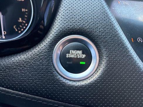 Used 2020 Cadillac XT5 Premium Luxury FWD image 23