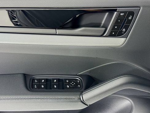 New 2026 Porsche Cayenne AWD/4WD image 11