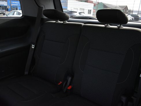 Used 2021 GMC Acadia SLE w/ Driver Convenience Package image 18