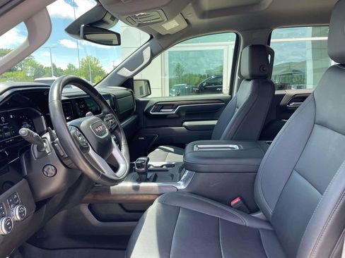 Used 2022 GMC Sierra 1500 SLT w/ SLT Convenience Package AWD/4WD image 14