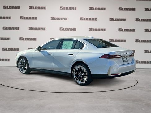 New 2026 BMW 530i xDrive image 3