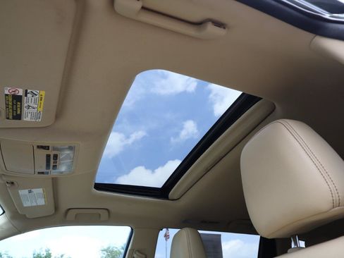 Used 2016 Toyota Highlander XLE AWD/4WD image 21