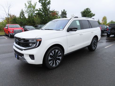 New 2025 Ford Expedition Platinum w/ Driver's Package image 3
