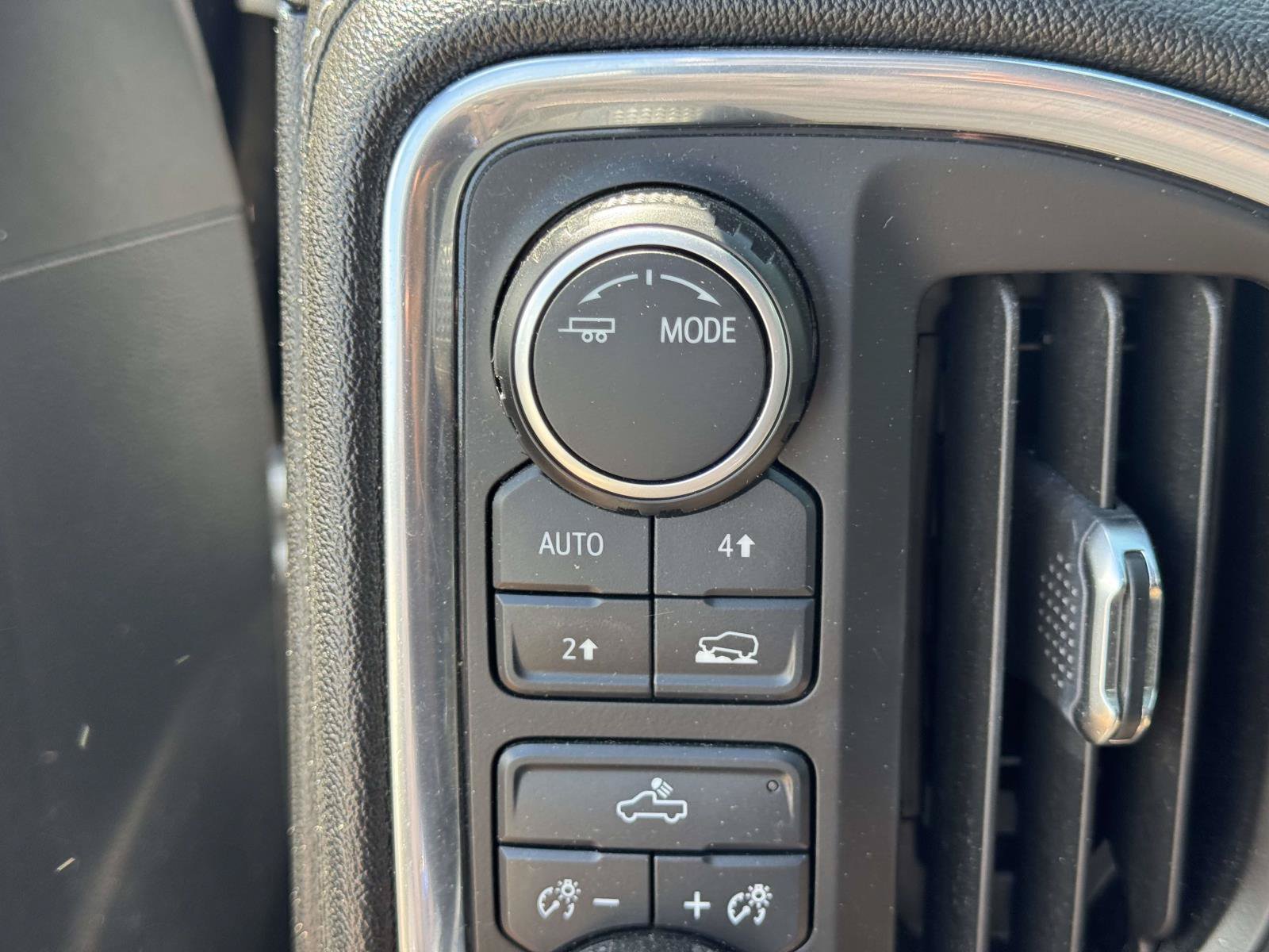 Used 2020 Chevrolet Silverado 1500 LT w/ All-Star Edition AWD/4WD image 25