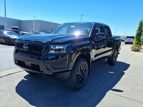 New 2026 Nissan Frontier SV w/ Tow Package AWD/4WD image 4