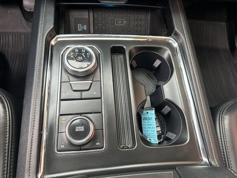 Used 2024 Ford Expedition Max XLT image 23