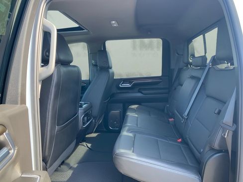 Used 2024 GMC Sierra 3500 Denali w/ Denali Reserve Package AWD/4WD image 10