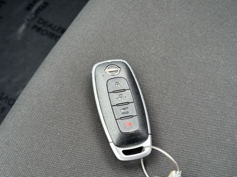 Used 2025 Nissan Versa SV FWD image 21