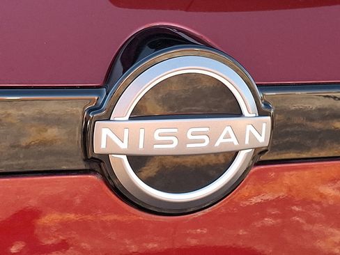 Used 2023 Nissan Pathfinder SL image 17