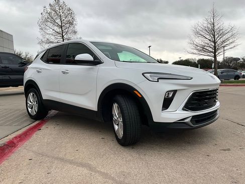 Used 2025 Buick Encore GX Preferred image 4