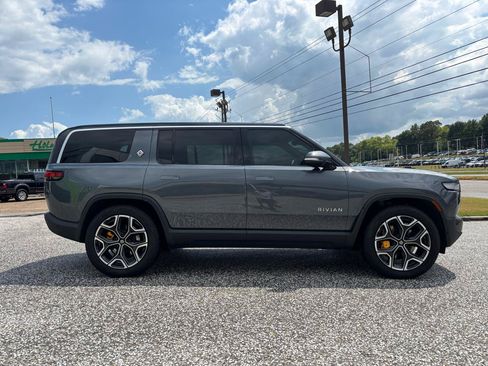 Used 2024 Rivian R1S Adventure AWD/4WD image 6