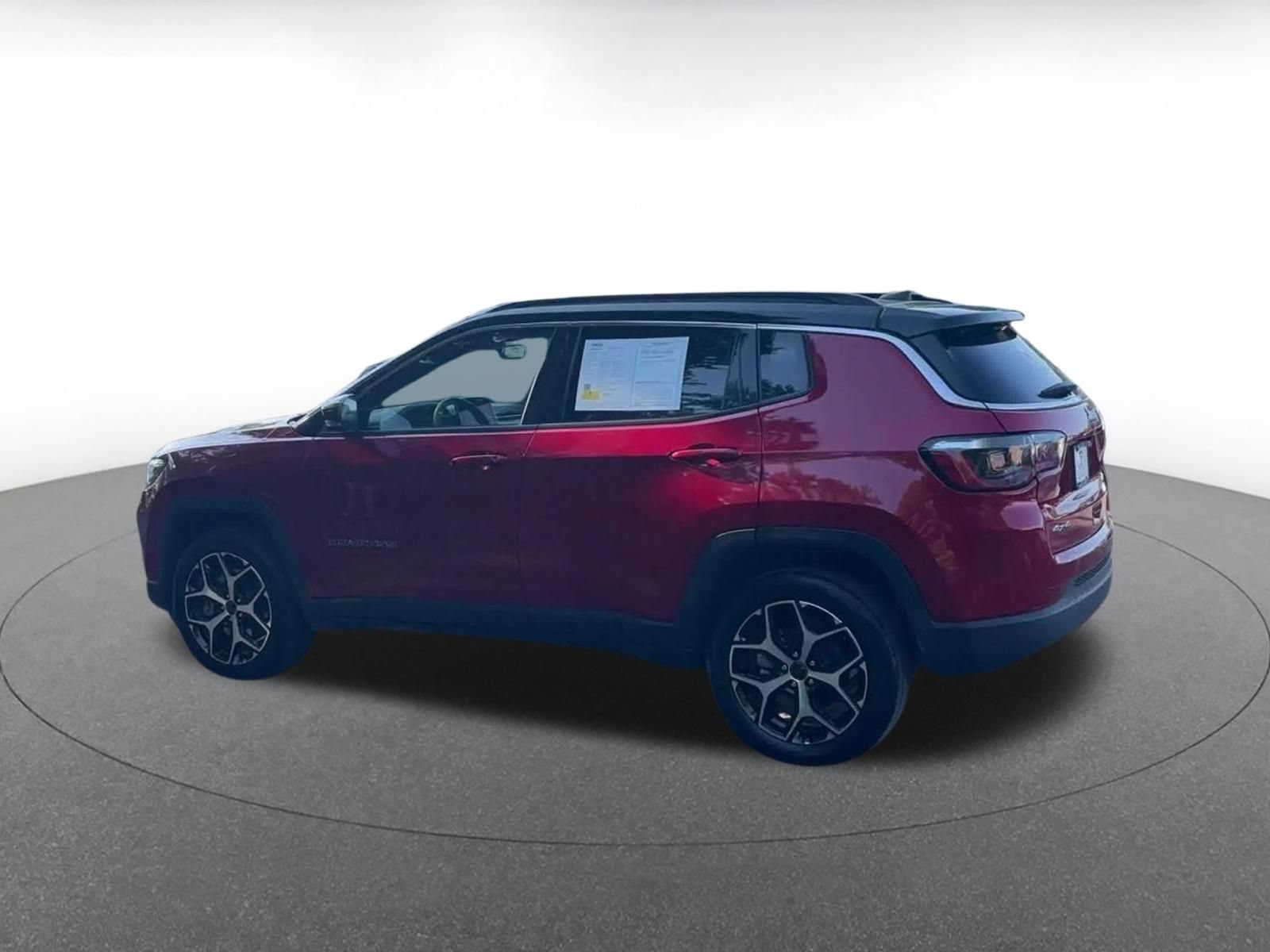 Used 2025 Jeep Compass Limited AWD/4WD image 9