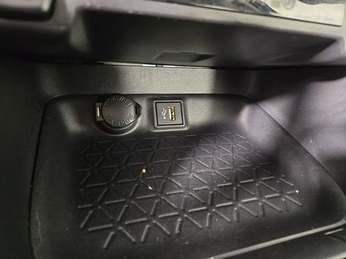 Used 2025 Toyota RAV4 XLE image 25