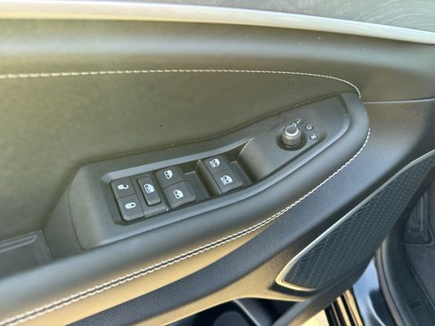 New 2026 Jeep Grand Cherokee Limited Reserve AWD/4WD image 11