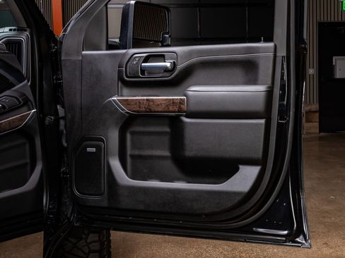 Used 2021 GMC Sierra 2500 Denali w/ Denali Black Diamond Edition image 35