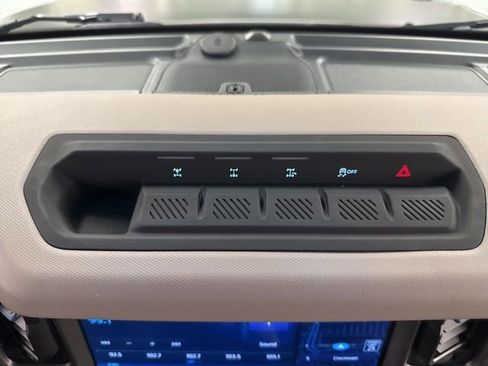 Used 2024 Ford Bronco Wildtrak image 34