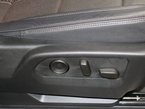 Used 2024 Chevrolet Silverado 1500 High Country w/ High Country Premium Package image 28