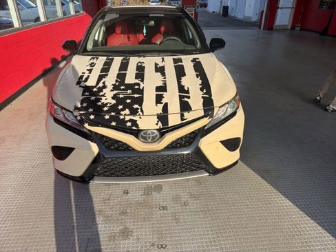 Used 2020 Toyota Camry XSE w/ Navigation Package image 11