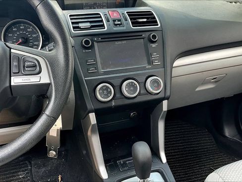 Used 2018 Subaru Forester 2.5i w/ Alloy Wheel Package AWD/4WD image 9