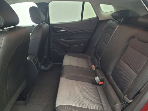 Used 2025 Chevrolet Trax LT FWD image 18