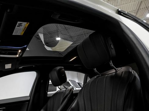 Used 2022 Mercedes-Benz S 500 4MATIC w/ AMG Line Package image 8