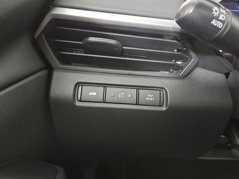 Used 2022 Nissan Altima 2.5 SV image 26