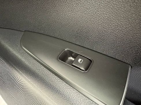 Used 2024 Kia Forte LXS FWD image 16