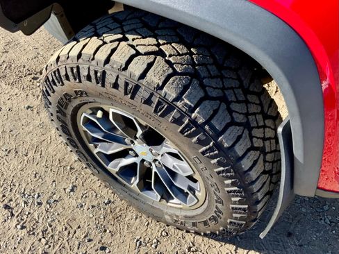 Used 2019 Chevrolet Colorado ZR2 image 18