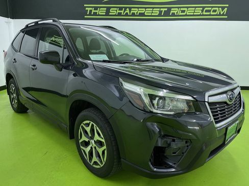 Used 2019 Subaru Forester Premium w/ All-Weather Package image 2