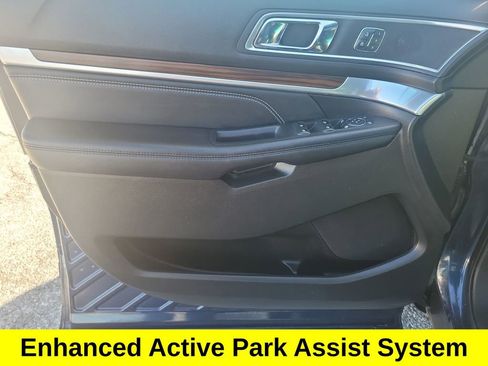 Used 2017 Ford Explorer Limited w/ Equipment Group 303A image 11