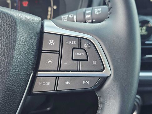 Certified 2026 Toyota Grand Highlander FWD image 31