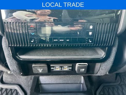 Used 2024 Jeep Wagoneer Series II AWD/4WD image 22