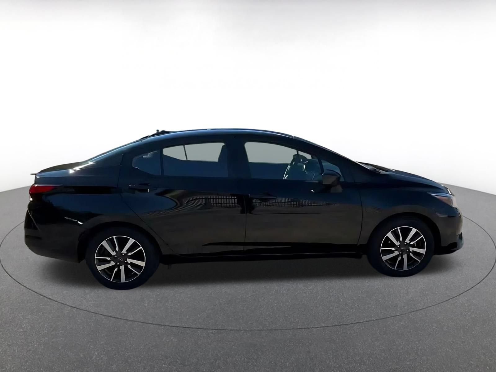 Used 2025 Nissan Versa SV FWD image 15
