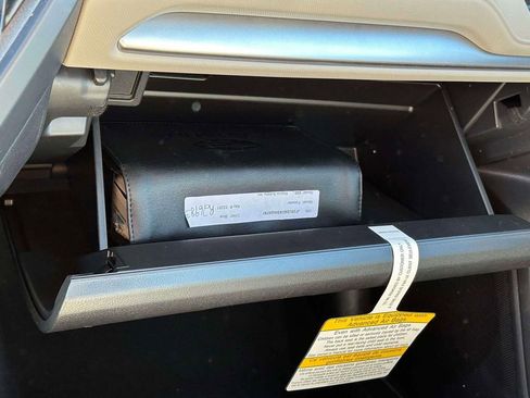 Certified 2025 Subaru Forester image 27