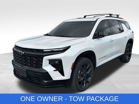 Used 2025 Chevrolet Traverse RS AWD/4WD image 3