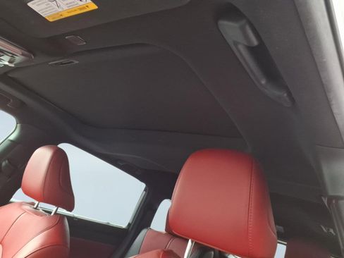 Used 2023 Toyota Highlander XSE image 9