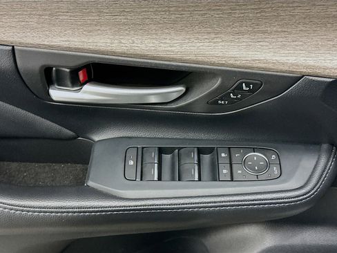 Used 2024 Toyota Grand Highlander Platinum image 15