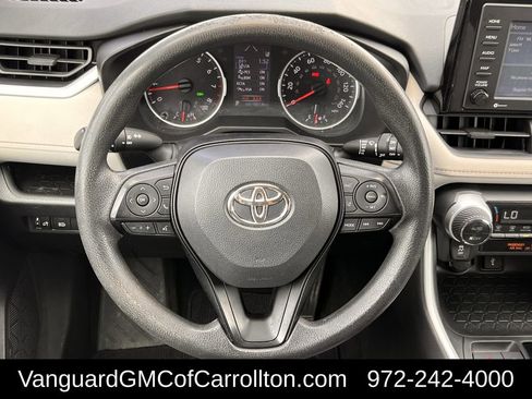 Used 2020 Toyota RAV4 XLE FWD image 13