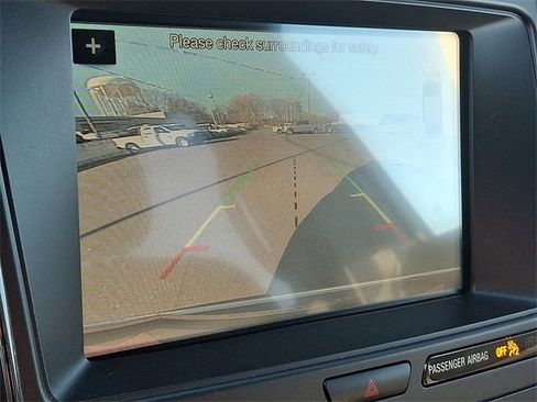 Used 2018 Ford Explorer XLT w/ Equipment Group 201A image 17