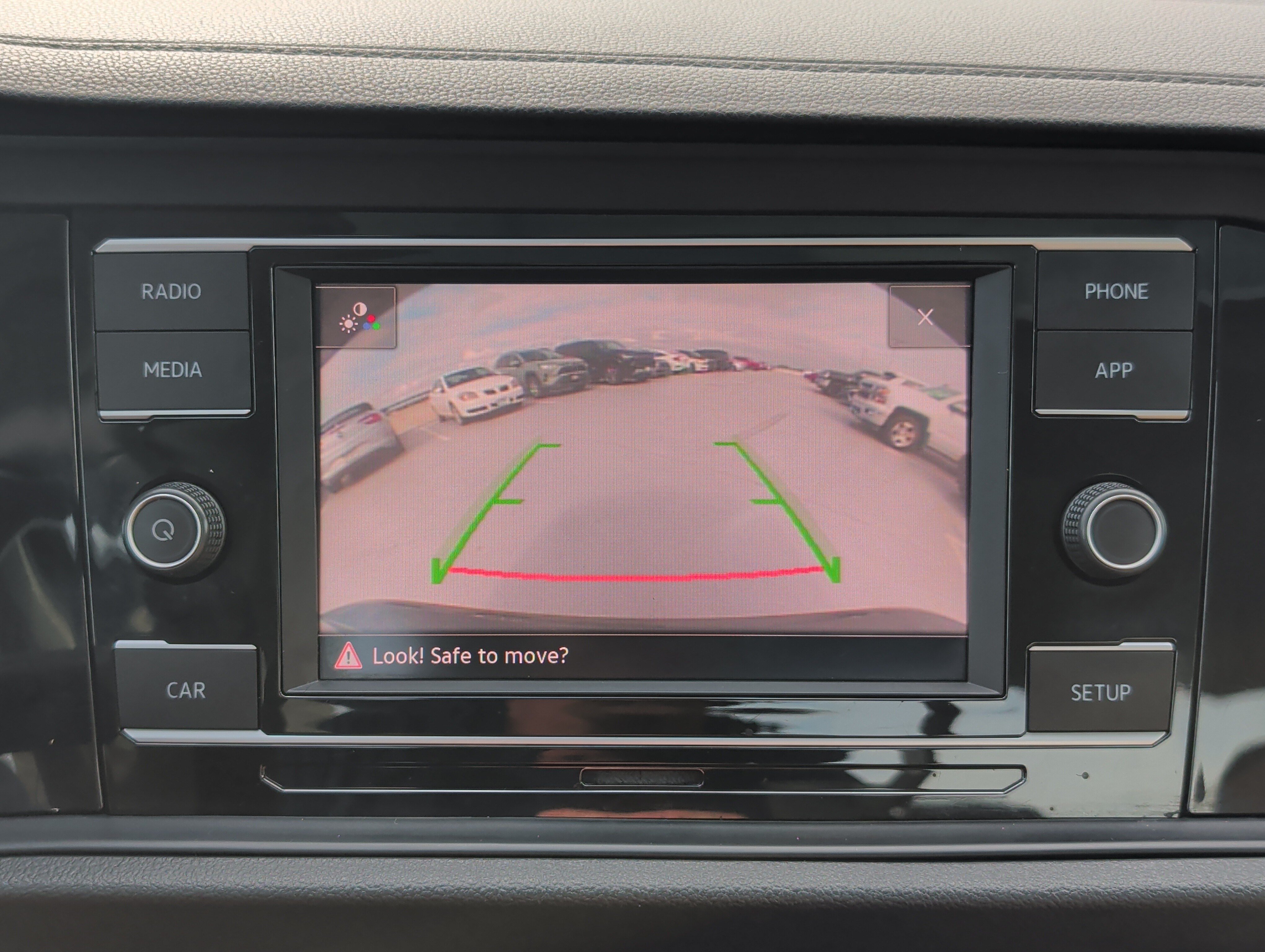 Used 2019 Volkswagen Jetta SE FWD image 33