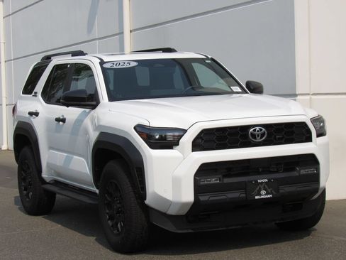 Used 2025 Toyota 4Runner TRD Off-Road Premium w/ Tow Technology Package AWD/4WD image 2