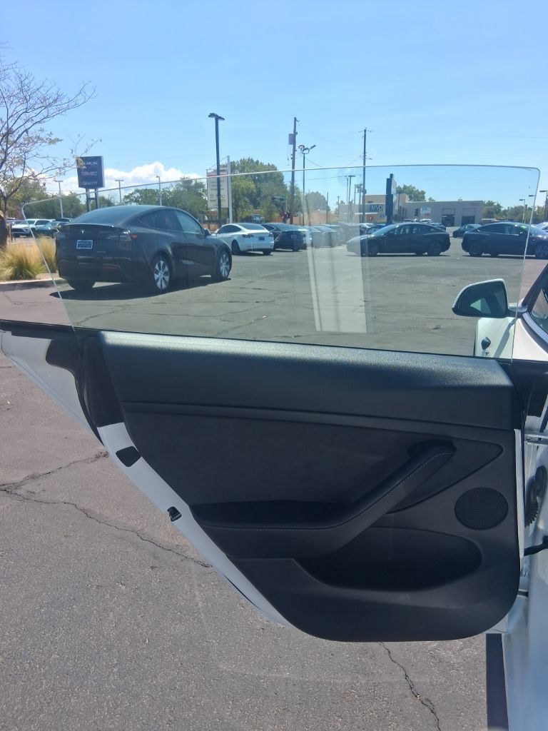Used 2023 Tesla Model 3 Standard Range RWD image 7