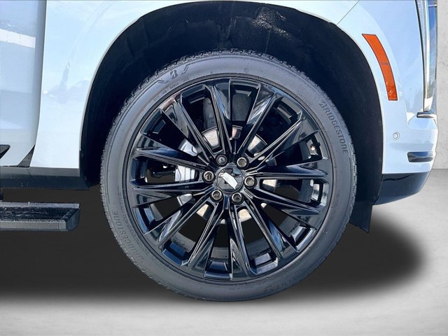 Used 2026 Cadillac Escalade Platinum Sport w/ LPO, ONYX Package AWD/4WD image 10