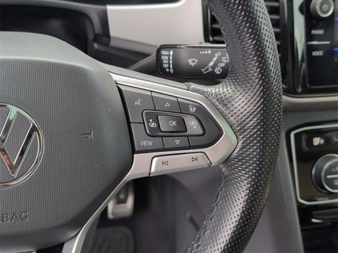 Used 2022 Volkswagen Atlas Cross Sport SEL R-Line image 11