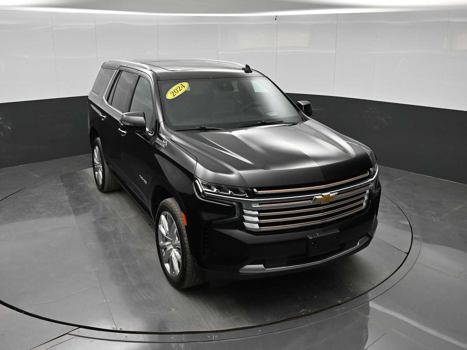 Used 2024 Chevrolet Tahoe High Country w/ Premium Package AWD/4WD image 25