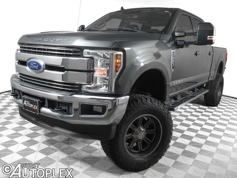 Used 2019 Ford F250 Lariat w/ Lariat Value Package AWD/4WD image 1